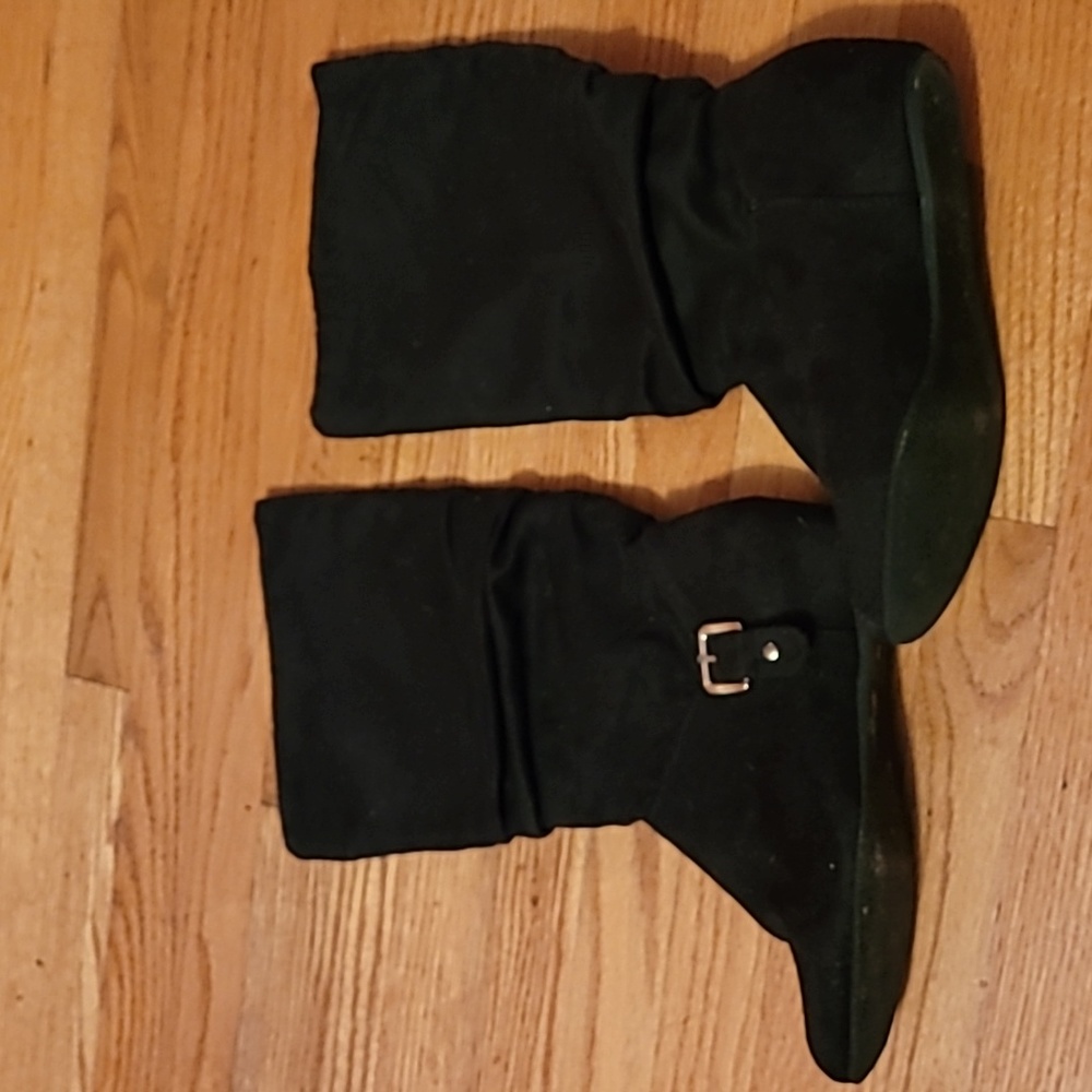 Black hidden wedge boots
